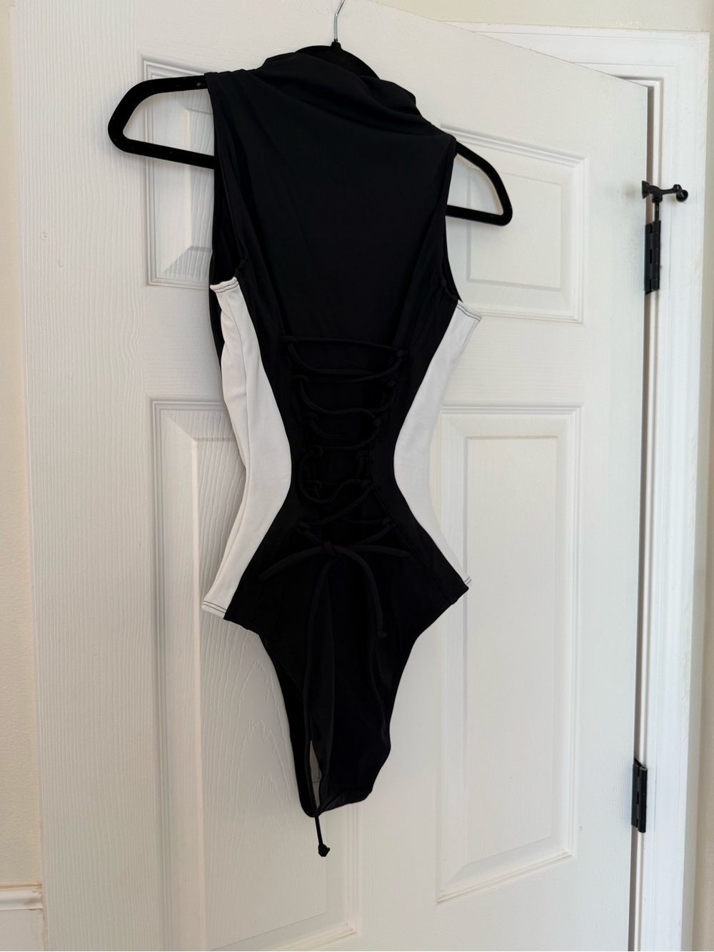 Sleeveless Surf One-Piece Swimsuit in Black and White - Picture 4 of 7